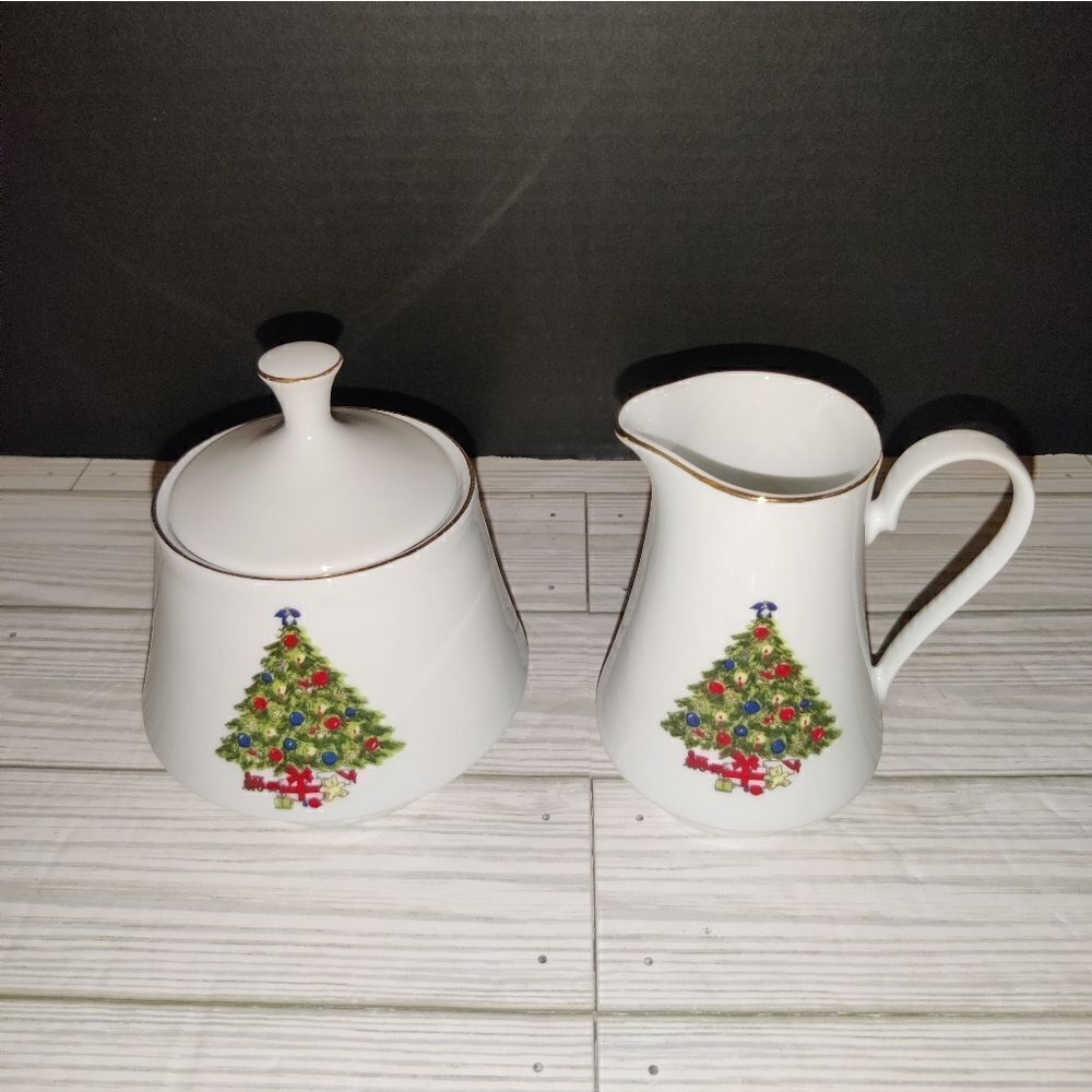 Trisa Holiday Christmas Collection Sugar & Creamer Porcelain Christmas Tree Deco